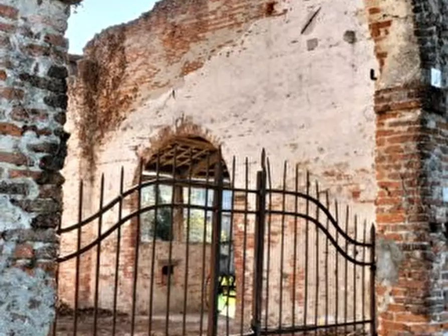 Immagine 6 di Rustico / casale in vendita  a Dueville