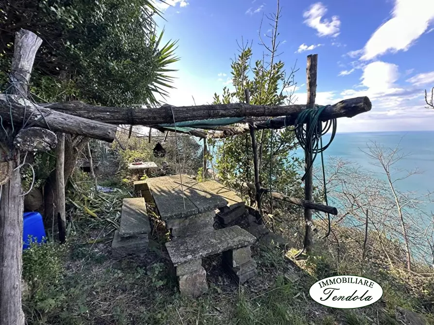 Immagine 8 di Rustico / casale in vendita  a Lerici