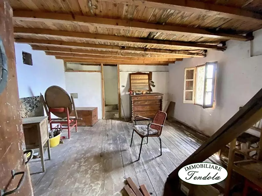 Immagine 4 di Rustico / casale in vendita  a Lerici