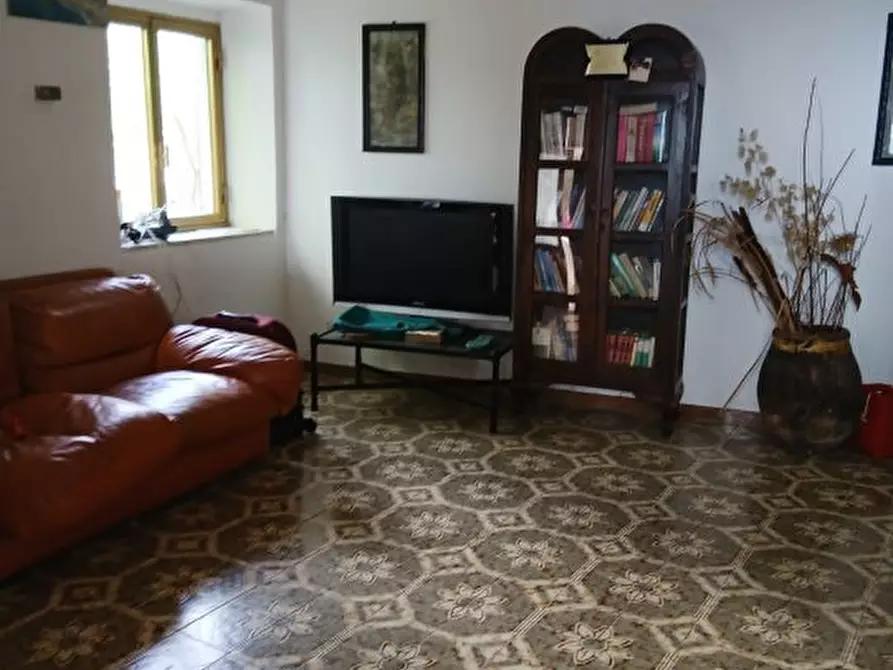 Immagine 9 di Rustico / casale in vendita  a Fosdinovo