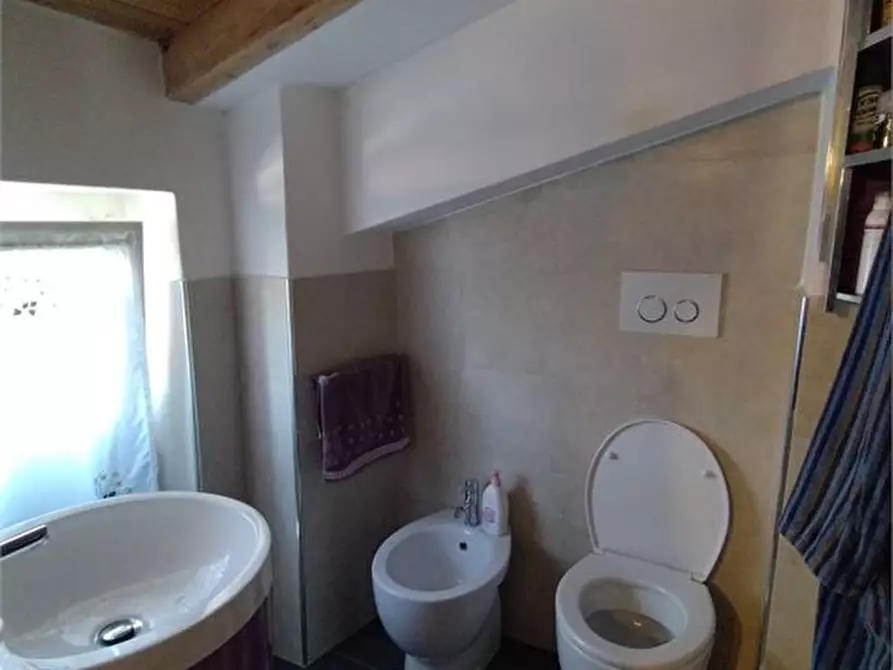 Immagine 10 di Rustico / casale in vendita  a Fosdinovo