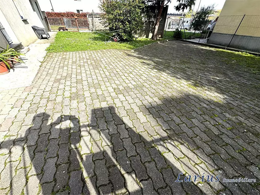 Immagine 6 di Rustico / casale in vendita  1 a Merone