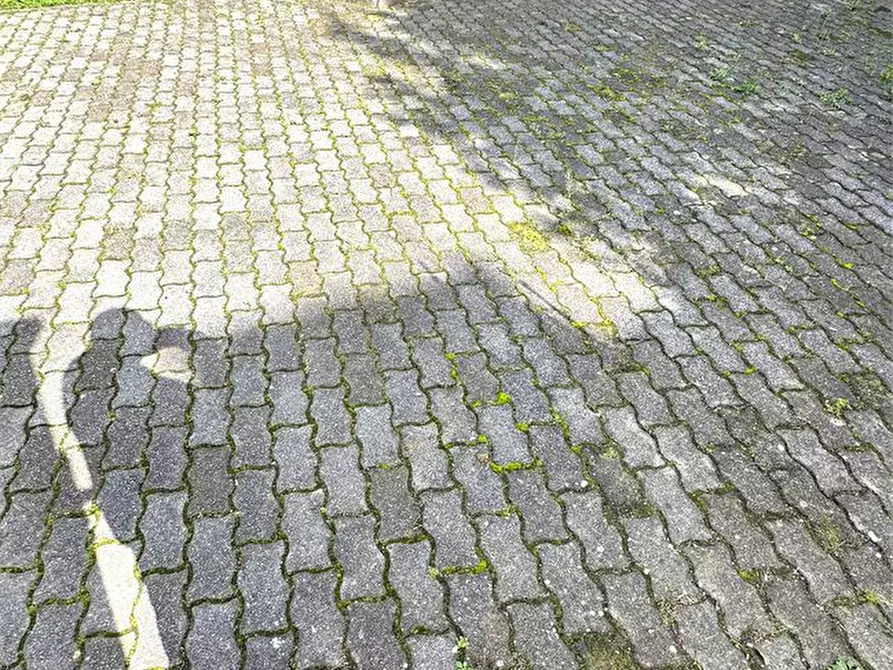 Immagine 9 di Rustico / casale in vendita  1 a Merone