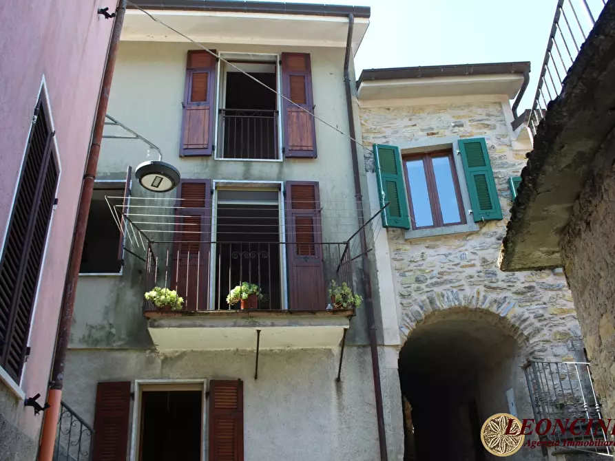 Immagine 10 di Rustico / casale in vendita  23 a Bagnone