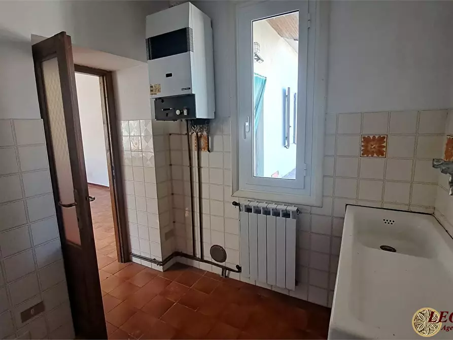 Immagine 8 di Rustico / casale in vendita  11 a Villafranca In Lunigiana