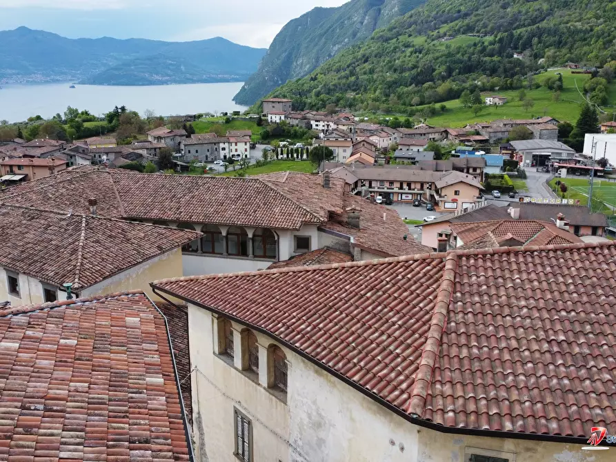 Immagine 2 di Casa semindipendente in vendita  18 a Solto Collina