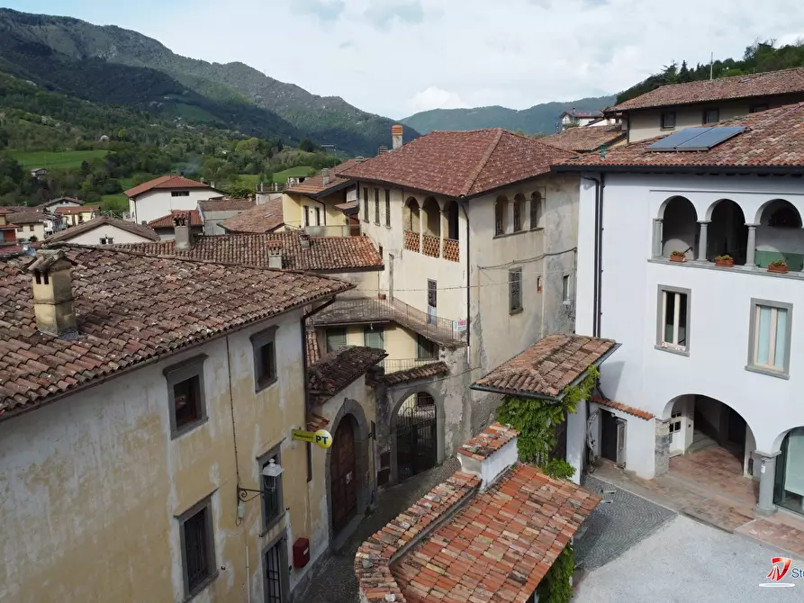 Immagine 4 di Casa semindipendente in vendita  18 a Solto Collina