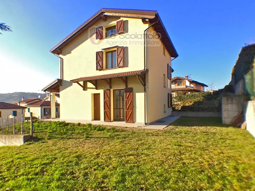 Immagine 2 di Casa semindipendente in vendita  a Castel Di Casio