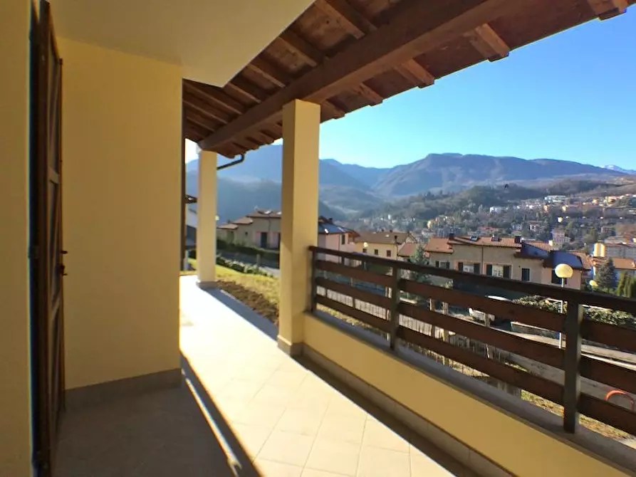 Immagine 7 di Casa semindipendente in vendita  a Castel Di Casio