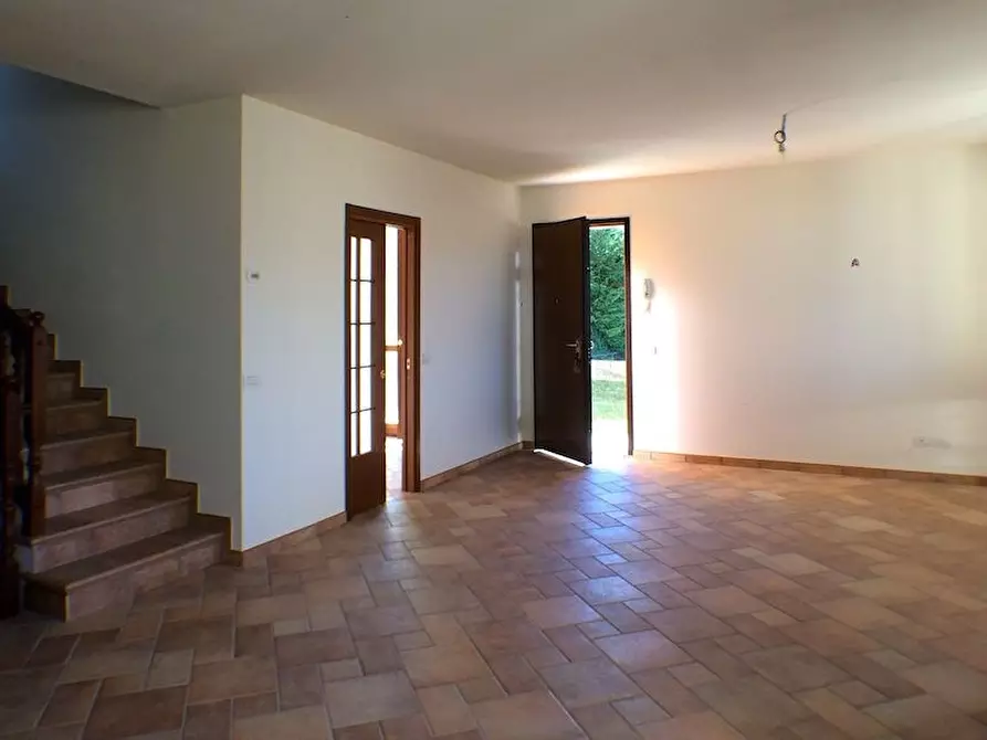 Immagine 8 di Casa semindipendente in vendita  a Castel Di Casio