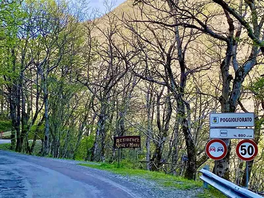 Immagine 1 di Casa semindipendente in vendita  a Lizzano In Belvedere