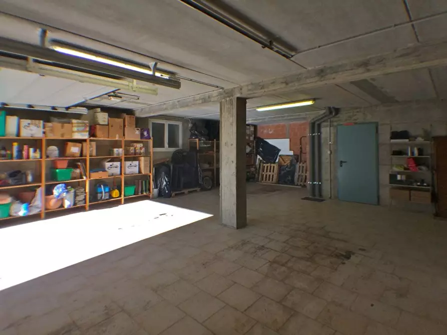 Immagine 10 di Casa semindipendente in vendita  a Castel Di Casio