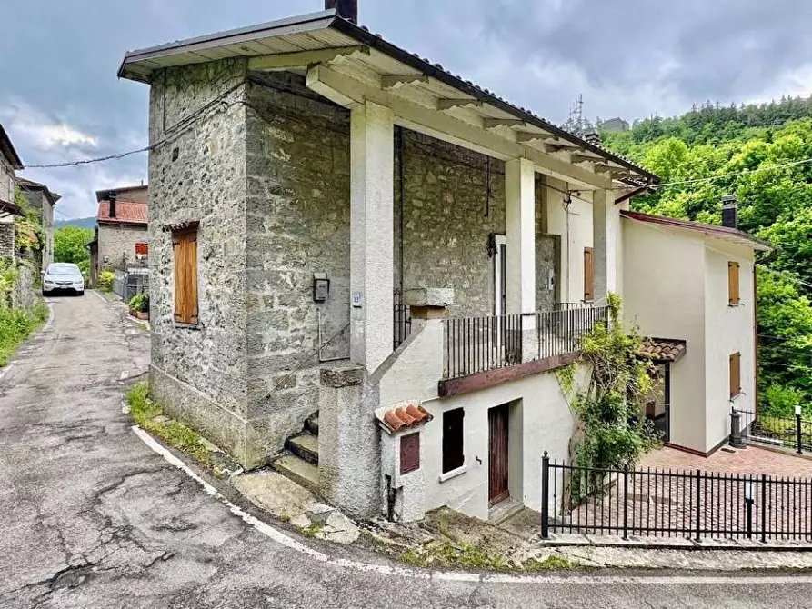 Immagine 1 di Casa semindipendente in vendita  a Alto Reno Terme