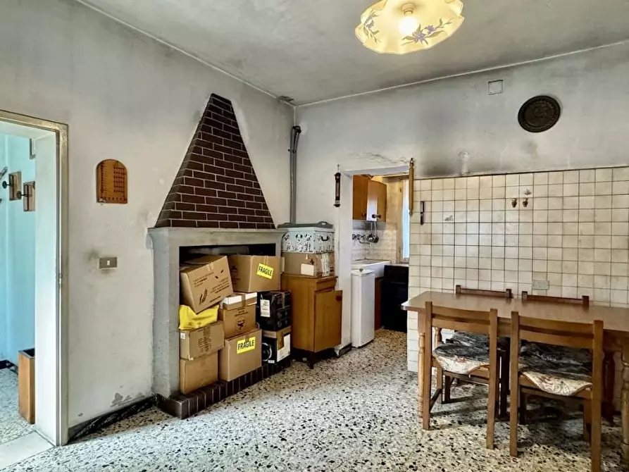 Immagine 8 di Casa semindipendente in vendita  a Castel Di Casio