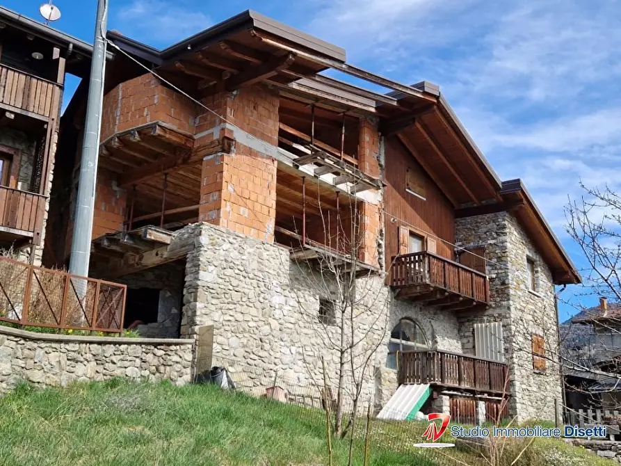 Immagine 1 di Casa semindipendente in vendita  a Edolo