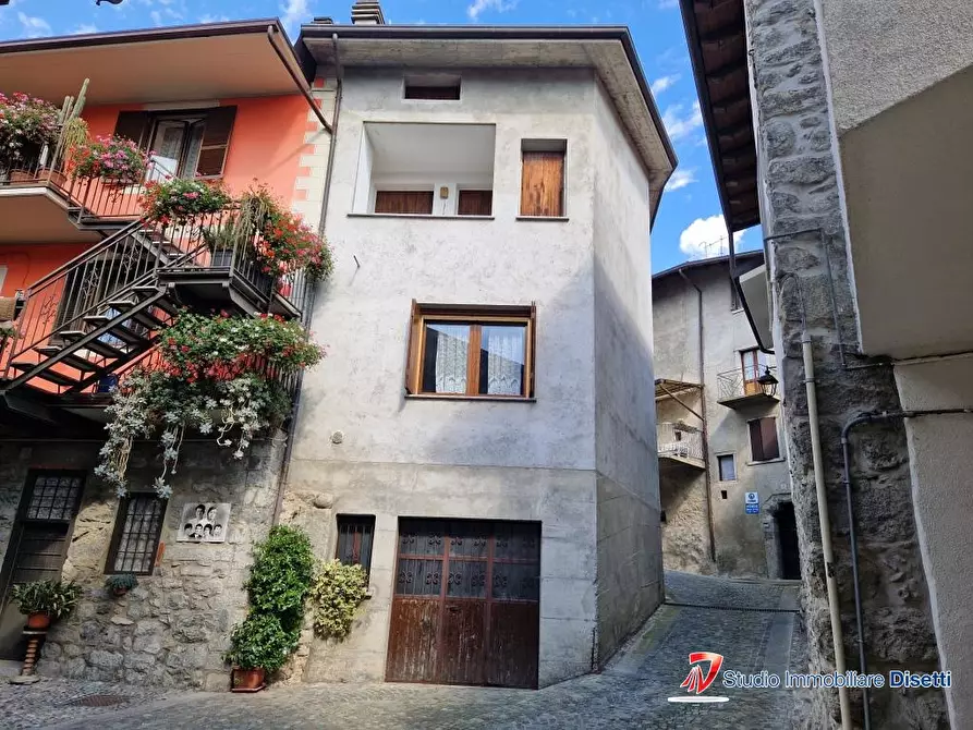 Immagine 1 di Casa semindipendente in vendita  7 a Niardo