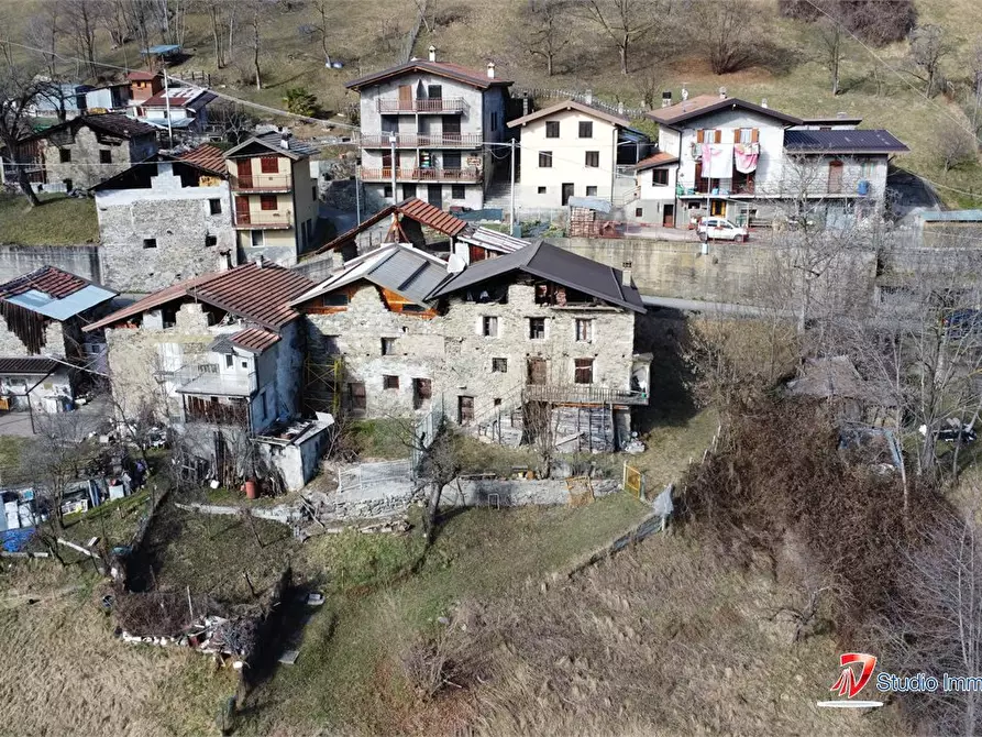 Immagine 8 di Casa semindipendente in vendita  a Edolo