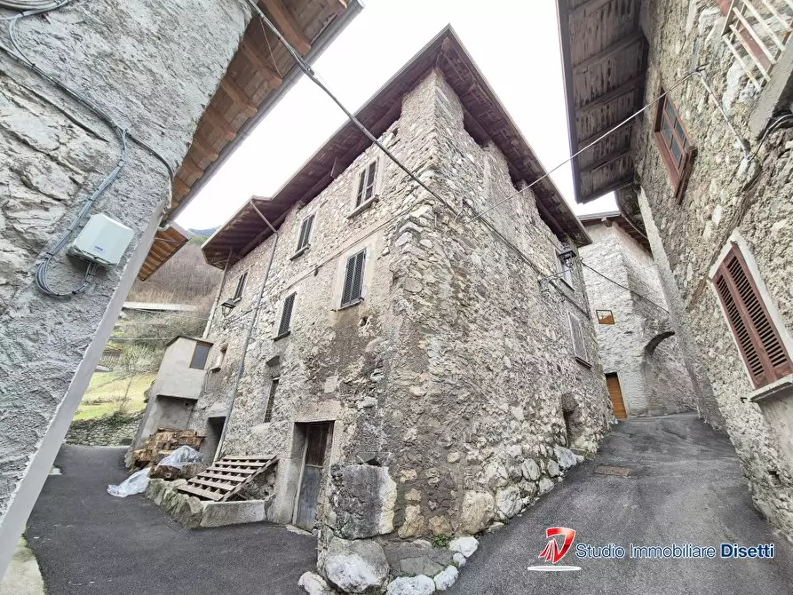 Immagine 2 di Casa semindipendente in vendita  a Cerveno