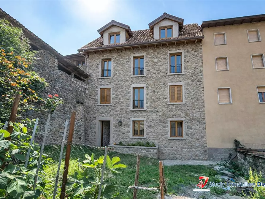 Immagine 2 di Casa semindipendente in vendita  7 a Losine