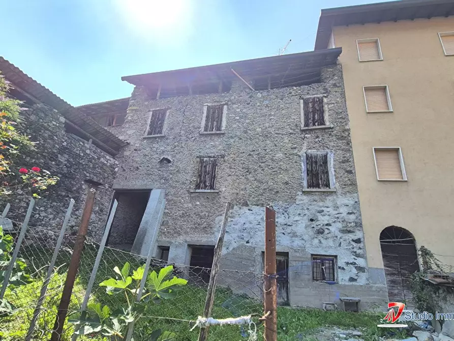 Immagine 5 di Casa semindipendente in vendita  7 a Losine