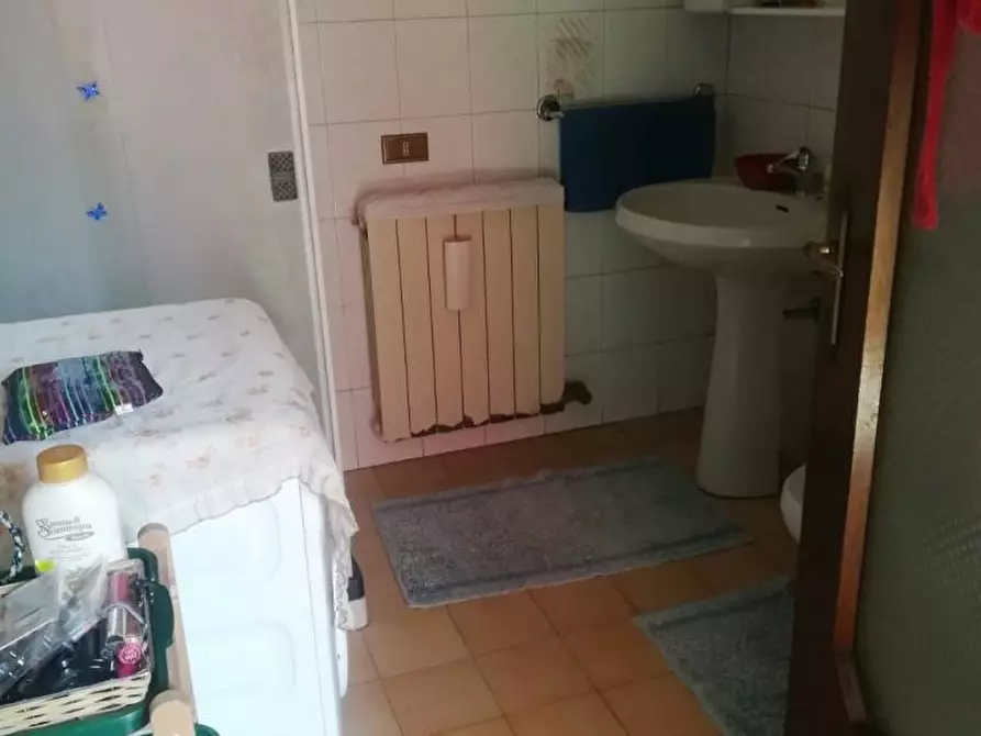 Immagine 9 di Casa semindipendente in vendita  10 a Losine