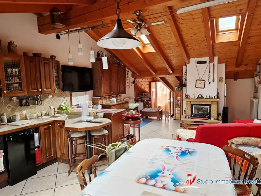 Immagine 1 di Casa semindipendente in vendita  37 a Edolo