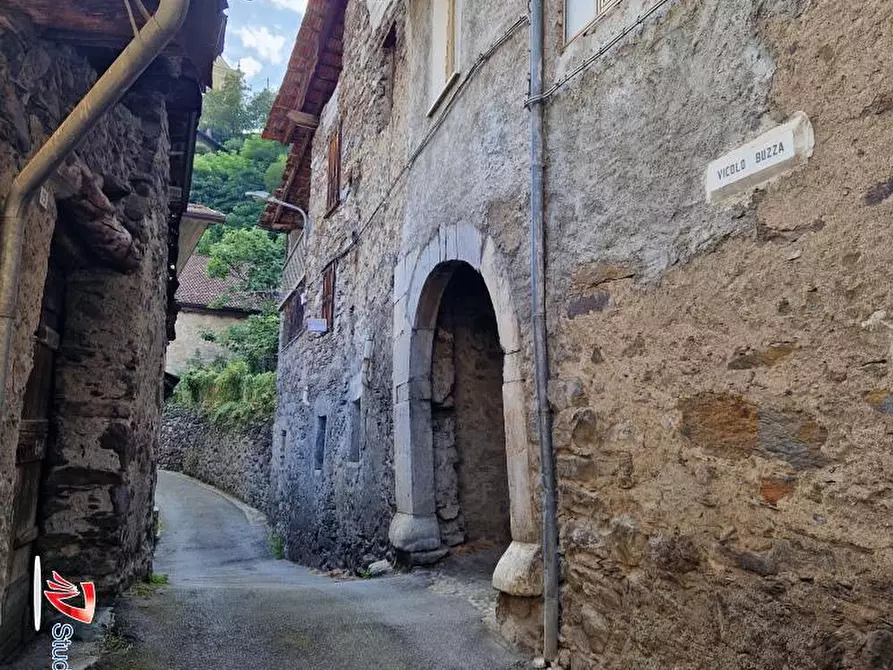 Immagine 8 di Casa semindipendente in vendita  8 a Malonno