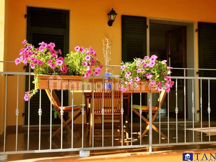 Immagine 2 di Casa semindipendente in vendita  2 a Castelnuovo Magra