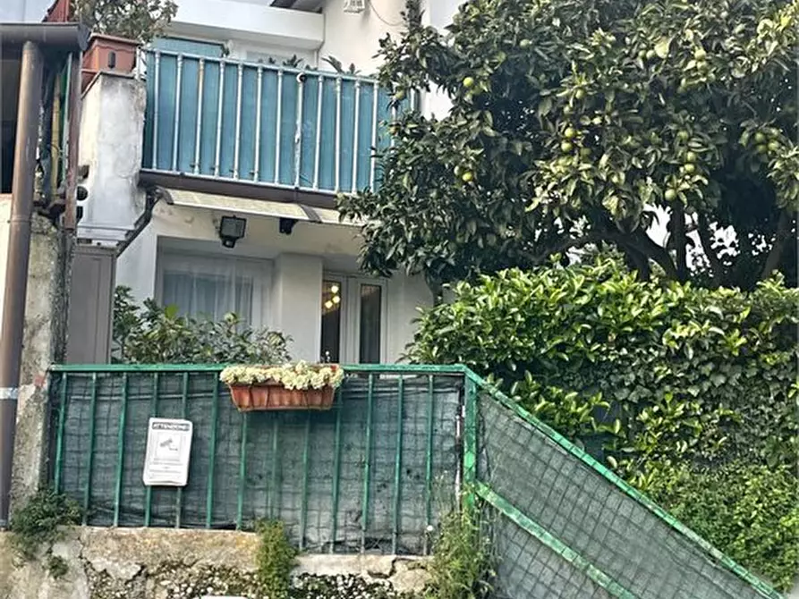 Immagine 4 di Casa semindipendente in vendita  a Ortonovo