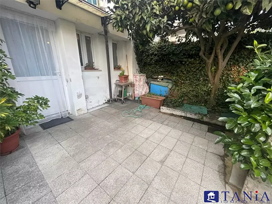 Immagine 1 di Casa semindipendente in vendita  a Ortonovo