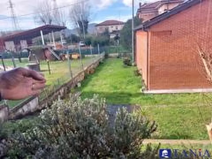 Immagine 10 di Casa semindipendente in vendita  23 a Castelnuovo Magra