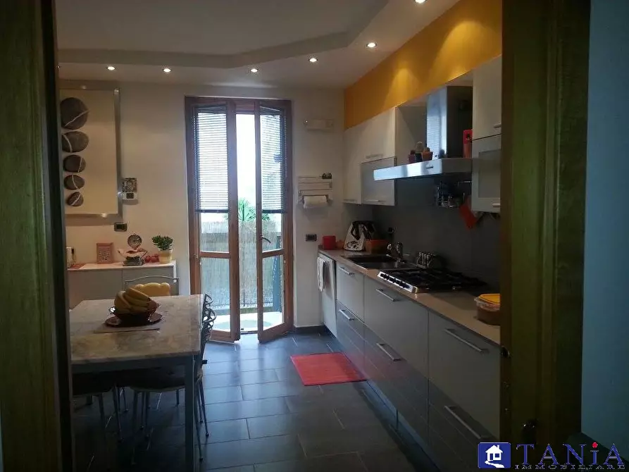 Immagine 5 di Casa semindipendente in vendita  2 a Carrara