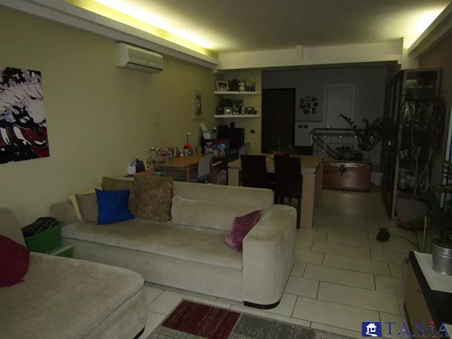 Immagine 10 di Casa semindipendente in vendita  2 a Carrara