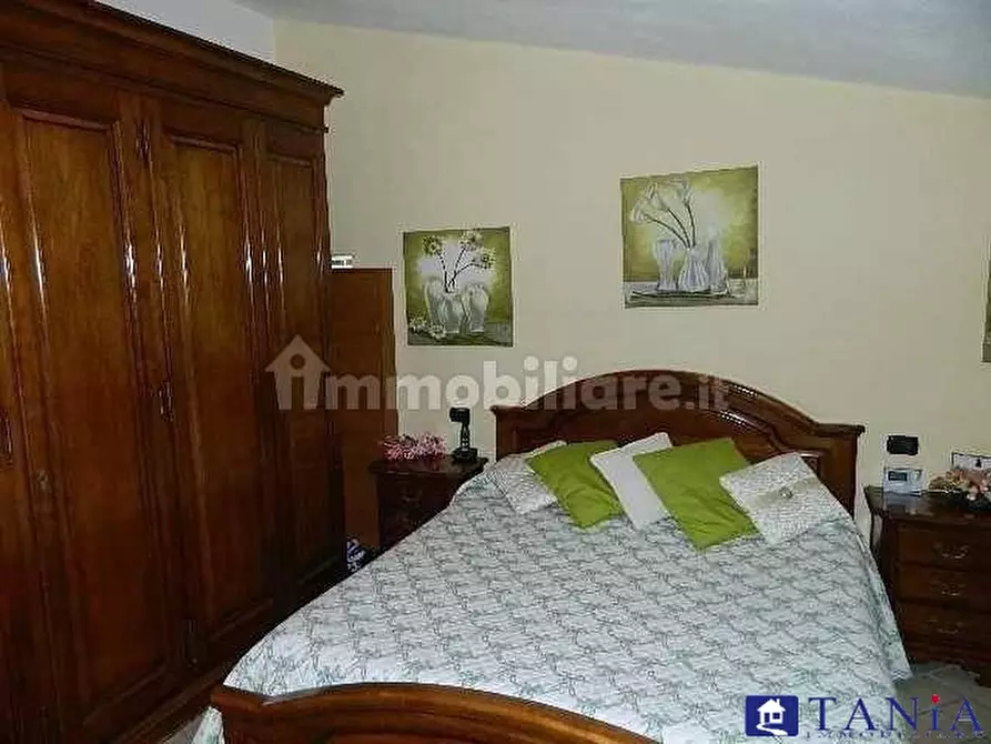 Immagine 9 di Casa semindipendente in vendita  a Carrara