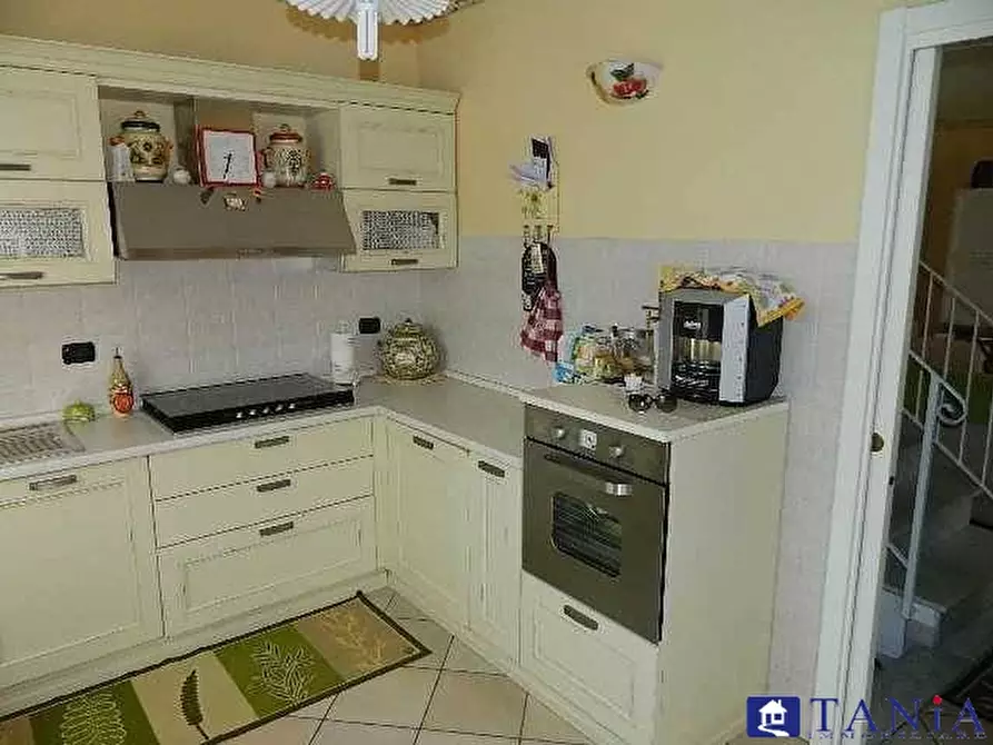 Immagine 5 di Casa semindipendente in vendita  a Carrara