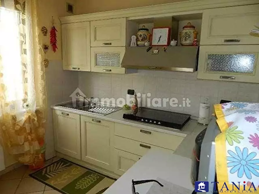 Immagine 6 di Casa semindipendente in vendita  a Carrara