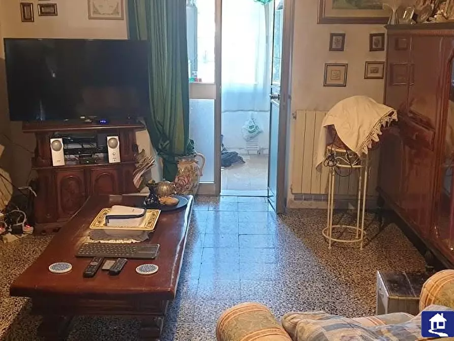 Immagine 1 di Casa semindipendente in vendita  a Carrara