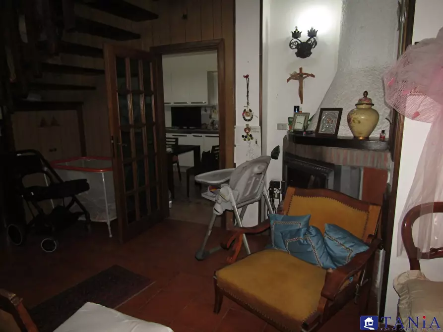 Immagine 1 di Casa semindipendente in vendita  23 a Carrara