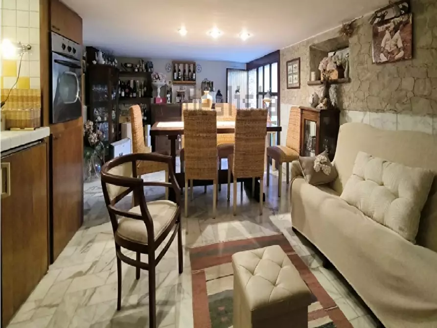 Immagine 9 di Casa semindipendente in vendita  123 a Carrara