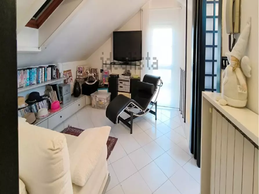 Immagine 7 di Casa semindipendente in vendita  123 a Carrara