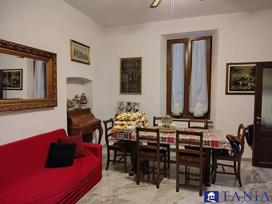 Immagine 10 di Casa semindipendente in vendita  a Carrara