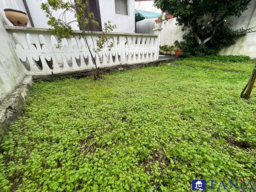 Immagine 3 di Casa semindipendente in vendita  a Carrara