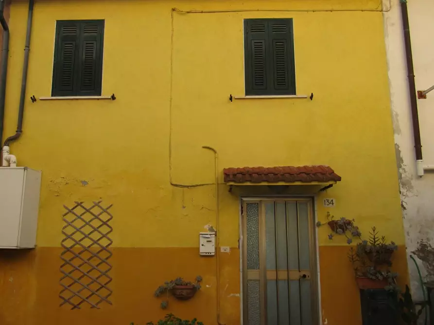 Immagine 1 di Casa semindipendente in vendita  140 a Carrara