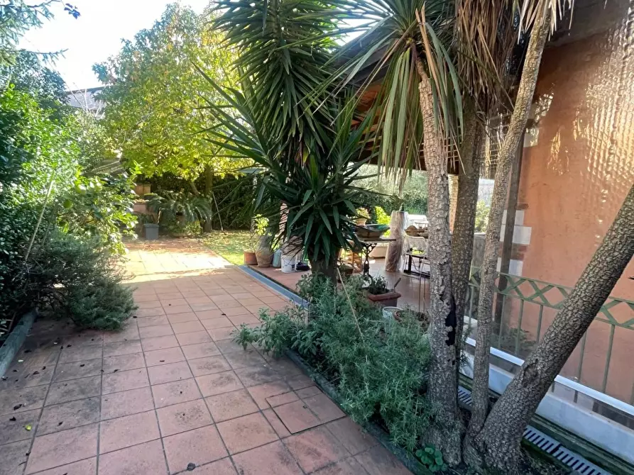 Immagine 3 di Casa semindipendente in vendita  a Carrara