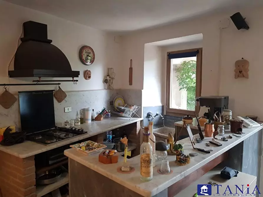Immagine 8 di Casa semindipendente in vendita  12 a Carrara