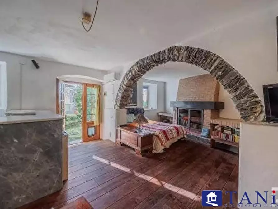 Immagine 4 di Casa semindipendente in vendita  12 a Carrara