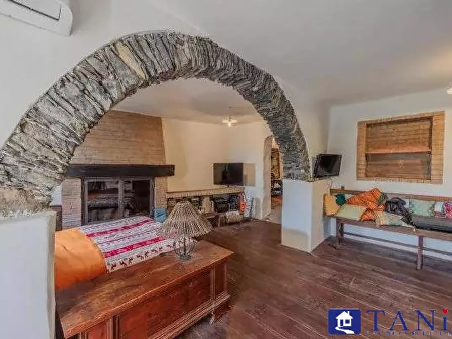 Immagine 5 di Casa semindipendente in vendita  12 a Carrara