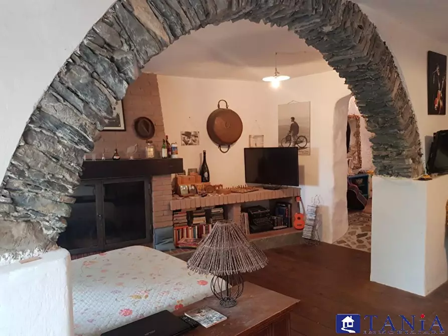 Immagine 9 di Casa semindipendente in vendita  12 a Carrara