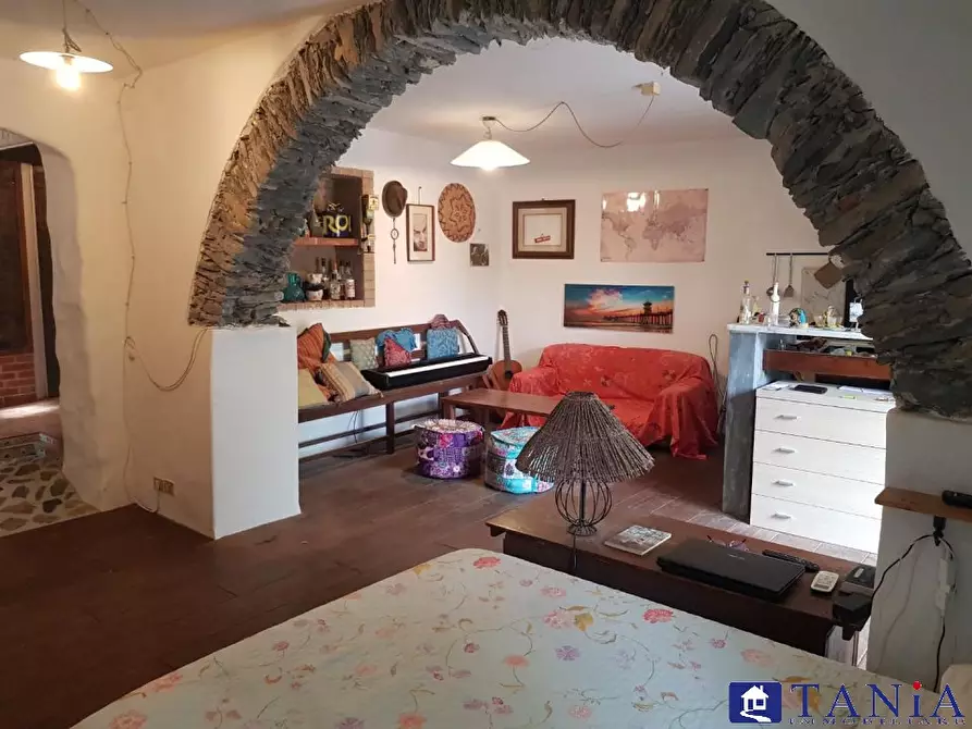 Immagine 10 di Casa semindipendente in vendita  12 a Carrara