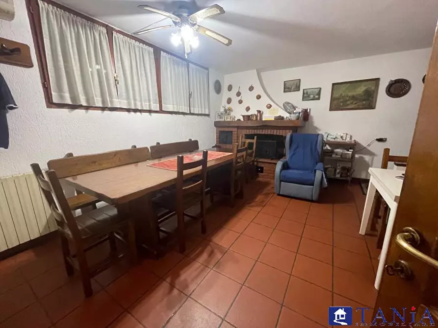 Immagine 10 di Casa semindipendente in vendita  12 a Carrara